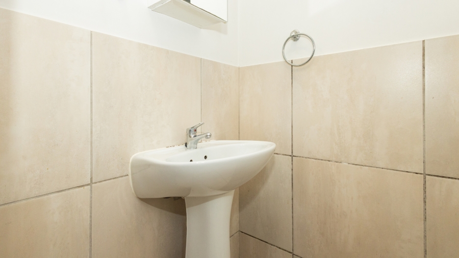 2 Bedroom Property for Sale in Buh Rein Estate Western Cape